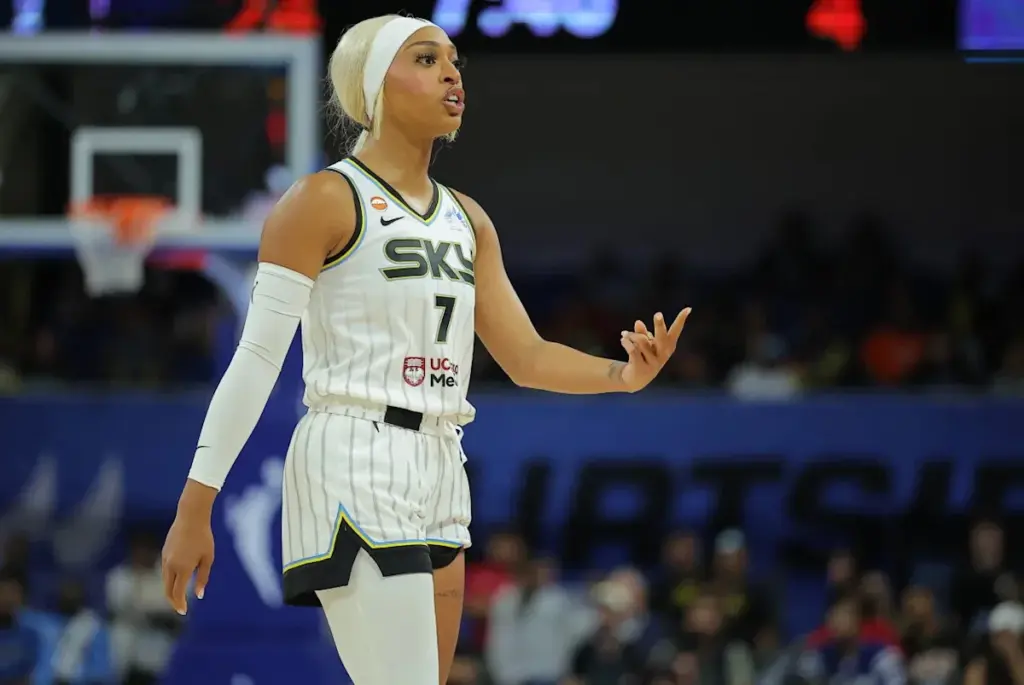 Carrington: Never linked ejection vs. Fever to white privilege
