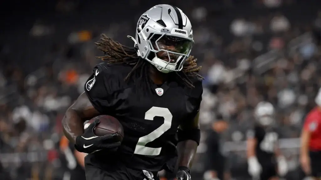 Raiders' Klint Kubiak says injured Ashton Jeanty 'on the mend'