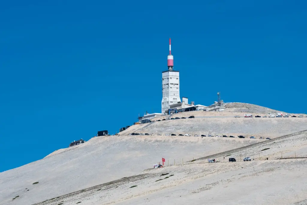 Niewiadoma crushes Tour de France Femmes rivals on Mont Ventoux and takes overall lead