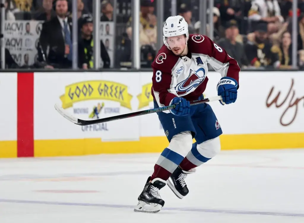 Makar signs 8-year contract with Avalanche