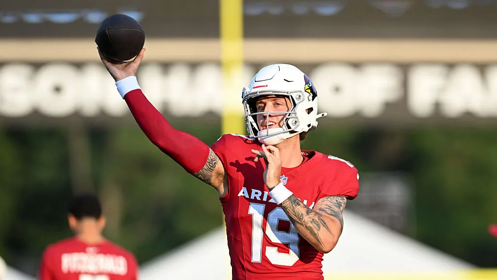 Carson Beck throws for 188 yards, TD in impressive preseason debut - NBC Sports
