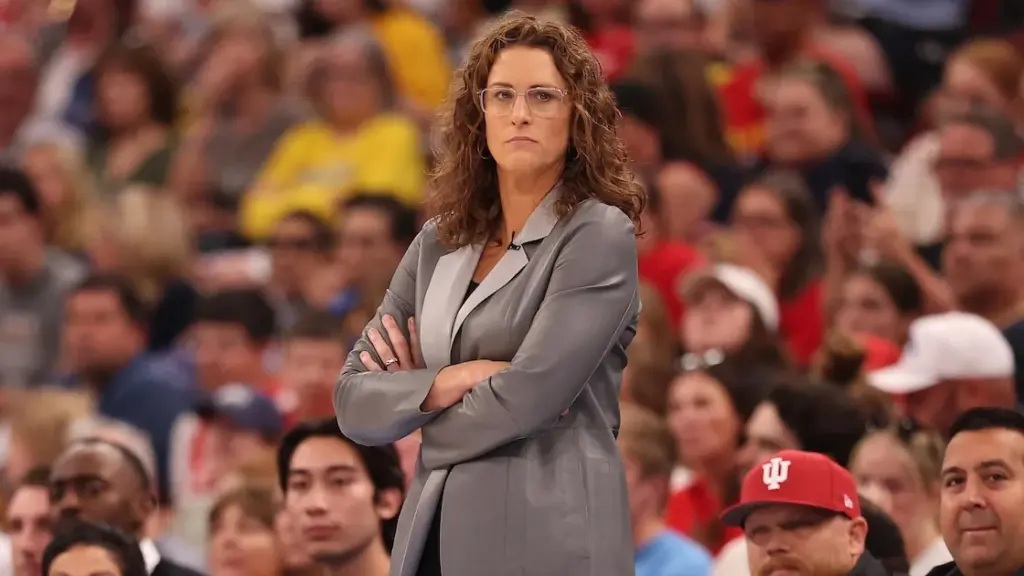 Fever coach Stephanie White launches fiery defense of herself after Sophie Cunningham hit - Fox News