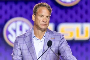 SEC draws rule to stop NFL, NBA, WNBA players from returning