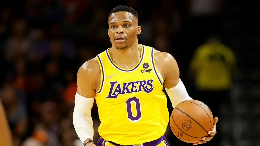 Russell Westbrook's ex-teammate believes Thunder should retire jersey, build statue