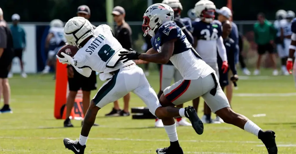 Patriots' Brown professes 'love' for Hurts, Eagles after practice