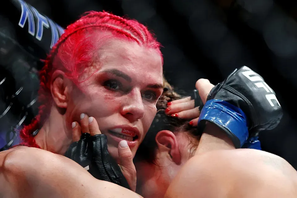 Gillian Robertson during her loss to Mackenzie Dern (Getty)