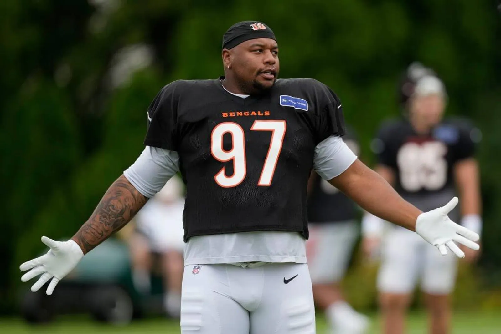 Cincinnati Bengals' Dexter Lawrence II works out during a joint NFL football practice with the Chicago Bears, Thursday, Aug. 20, 2026, in Cincinnati.