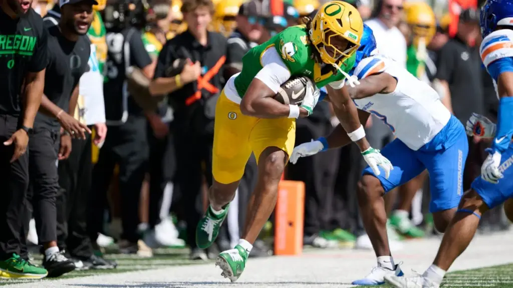 LSU cracks top 10, Oregon slips and Wolverines fall out of AP Top 25 after second-chance Hail Mary