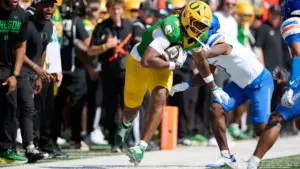 LSU cracks top 10, Oregon slips and Wolverines fall out of AP Top 25 after second-chance Hail Mary