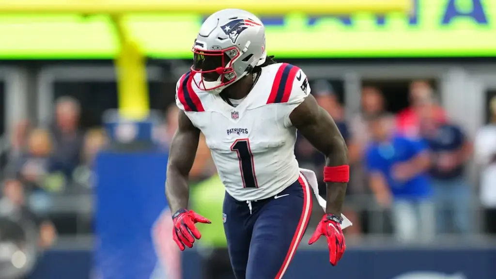 A.J. Brown's debut for Patriots ends with ankle injury
